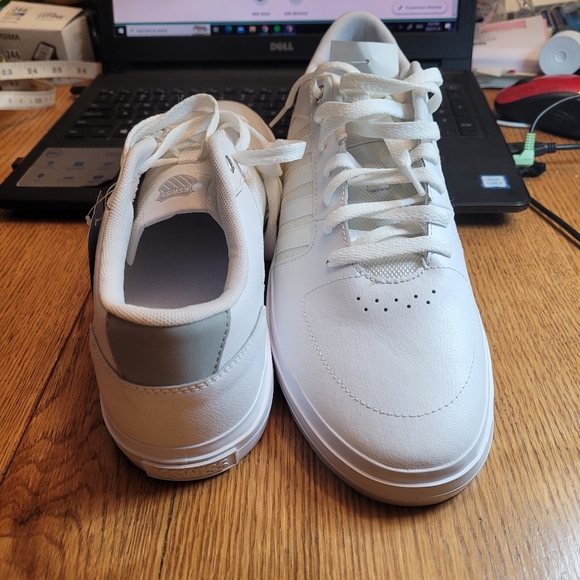 Man's Sneaker - Picture 2 of 7